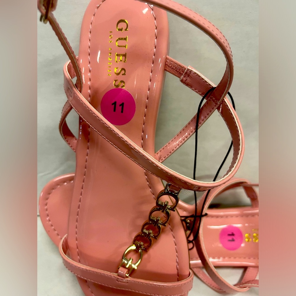 Guess flat sandal